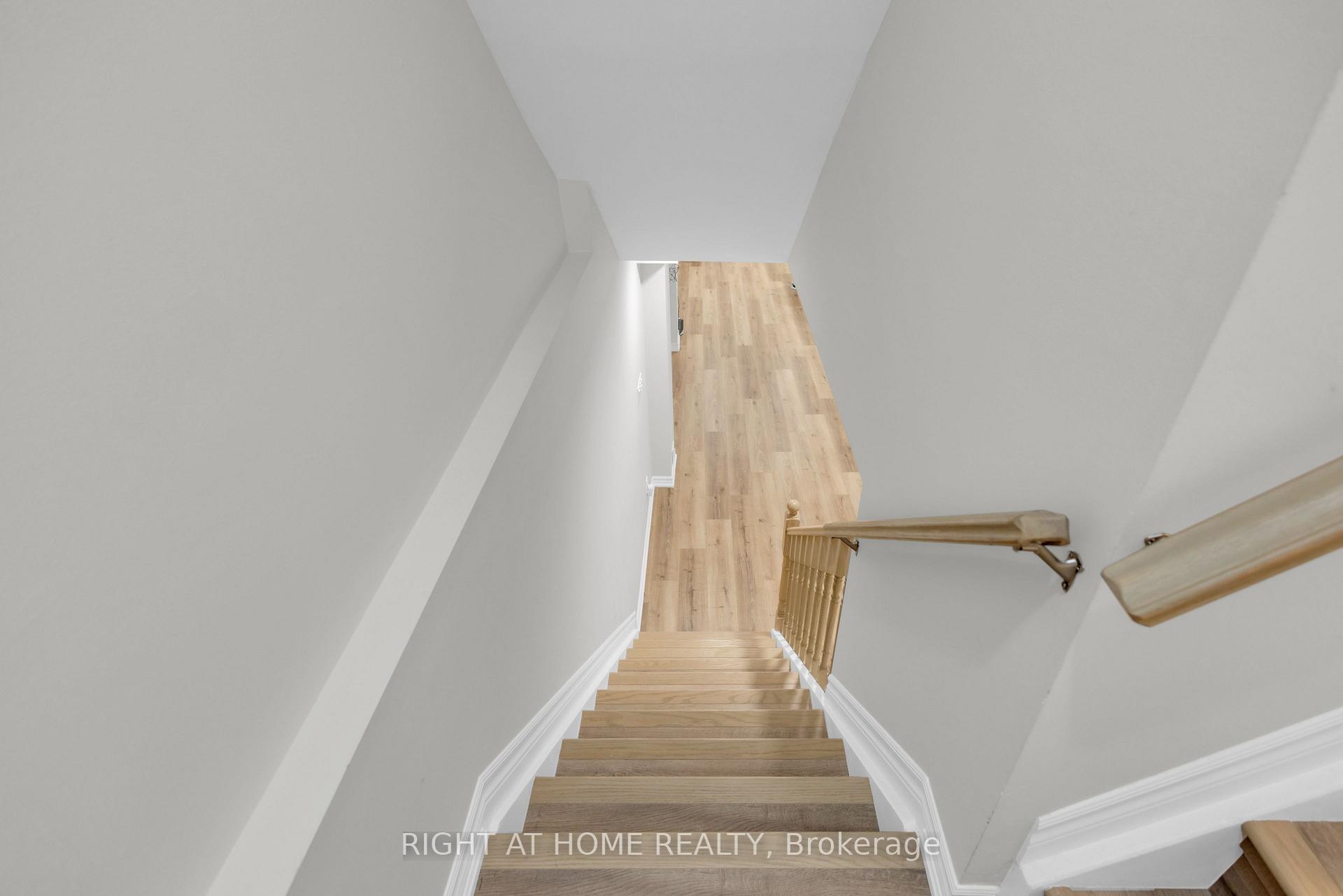 Photo 24 of 2029 Westmount Drive, Oakville, Westmount — HOMEH