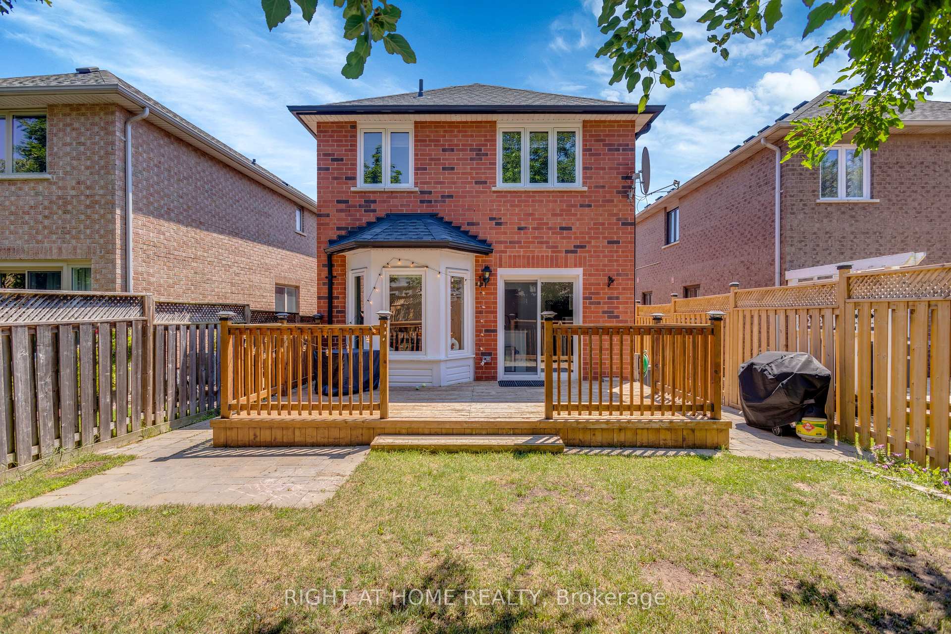 Photo 30 of 2029 Westmount Drive, Oakville, Westmount — HOMEH