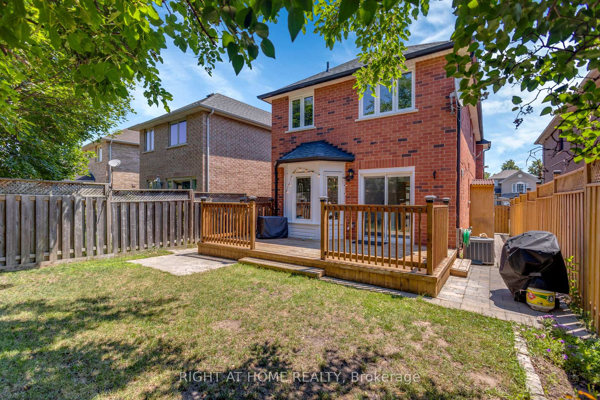 Photo 31 of 2029 Westmount Drive, Oakville, Westmount — HOMEH