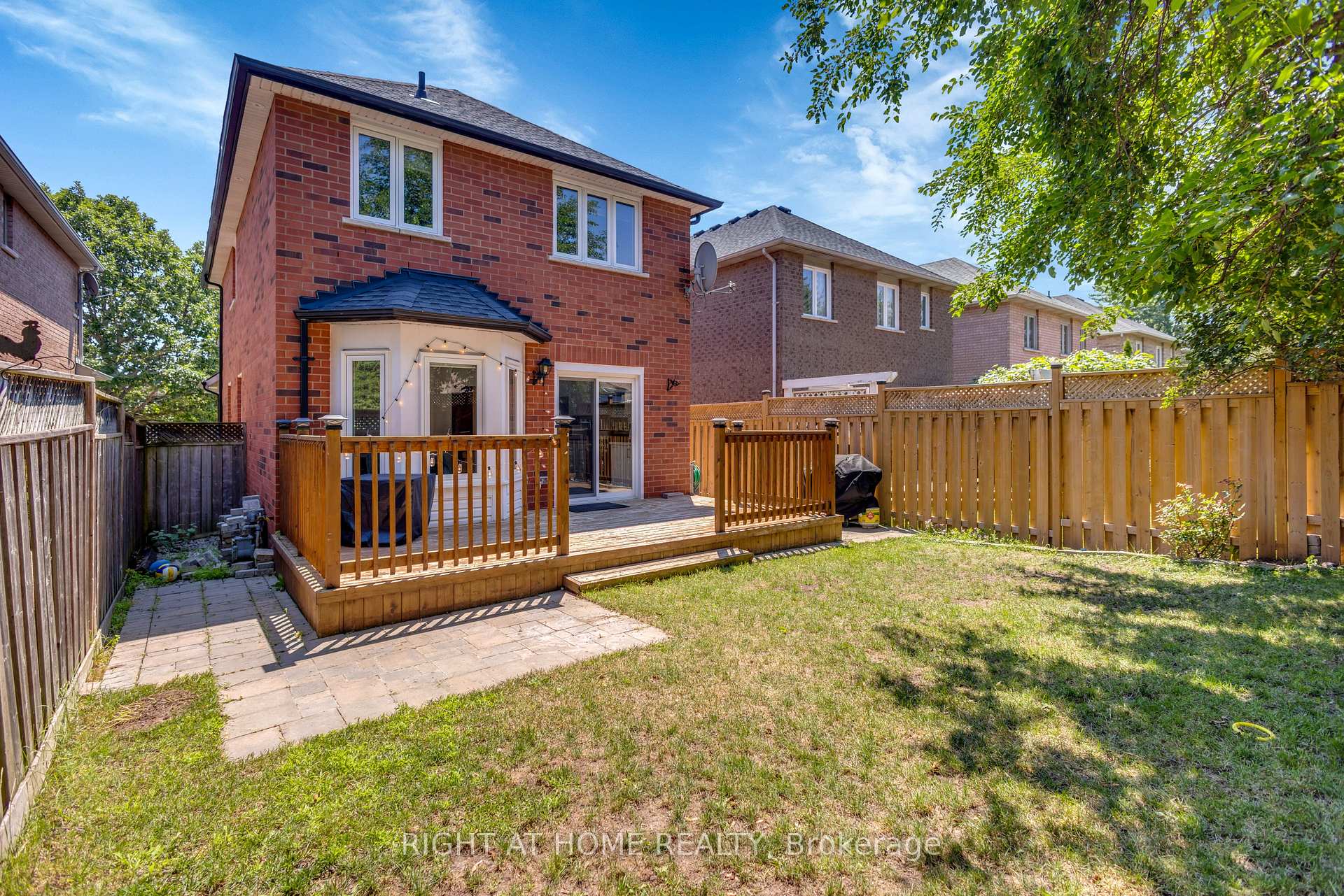 Photo 32 of 2029 Westmount Drive, Oakville, Westmount — HOMEH