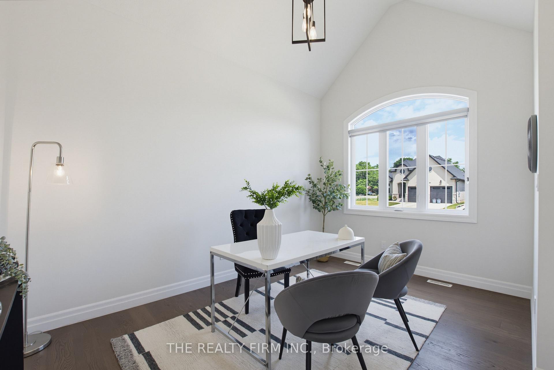 Photo 4 of 7 Aspen Circle, Thames Centre, Rural Thames Centre — HOMEH