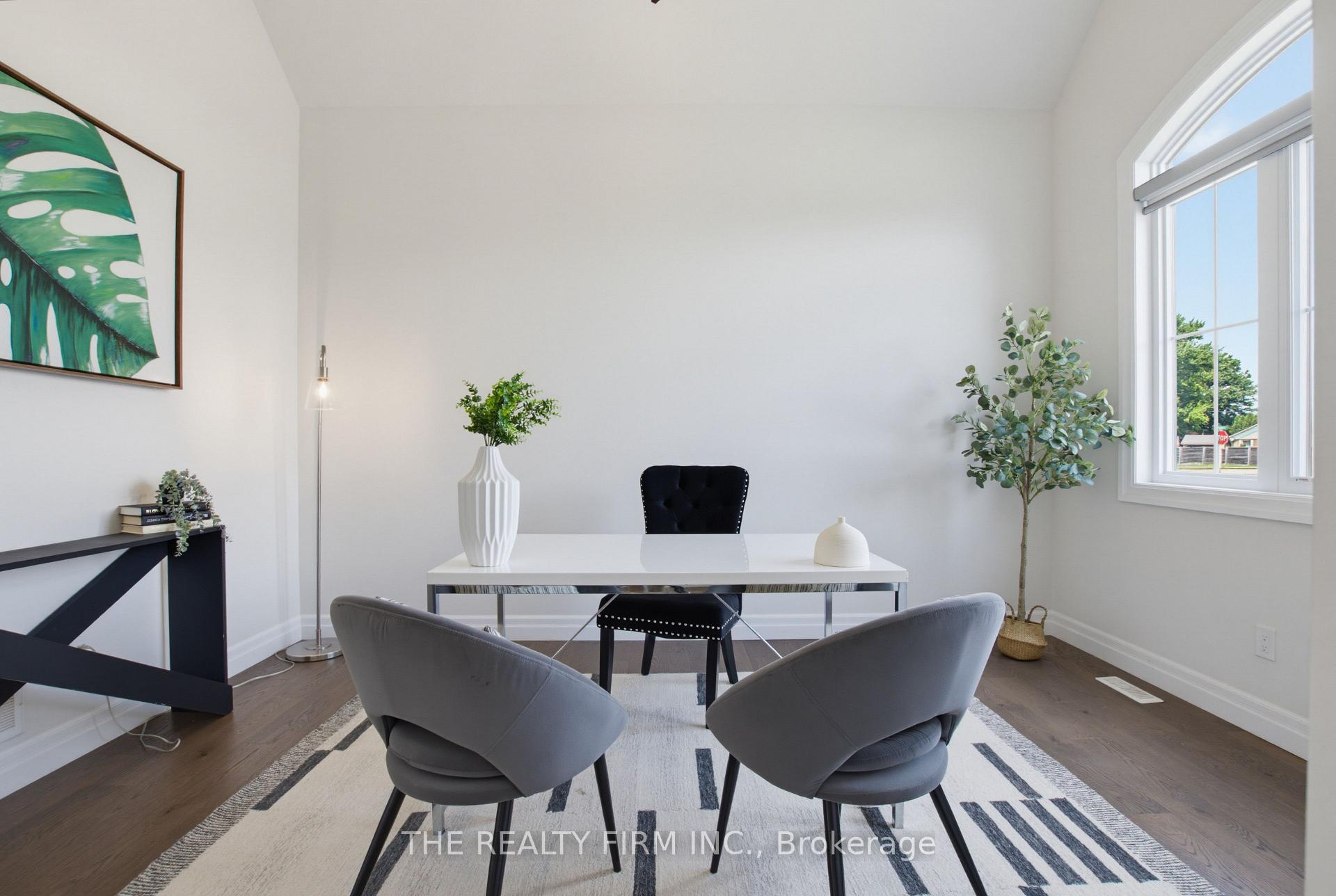 Photo 6 of 7 Aspen Circle, Thames Centre, Rural Thames Centre — HOMEH