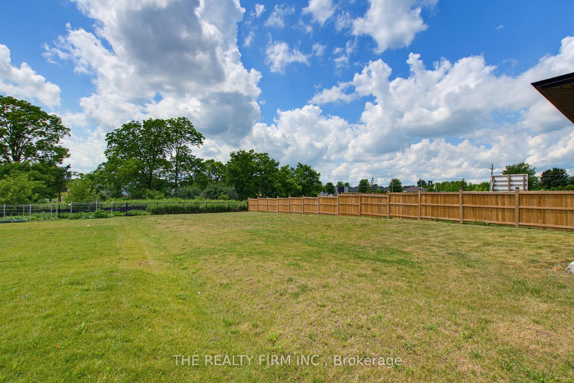 Photo 40 of 7 Aspen Circle, Thames Centre, Rural Thames Centre — HOMEH