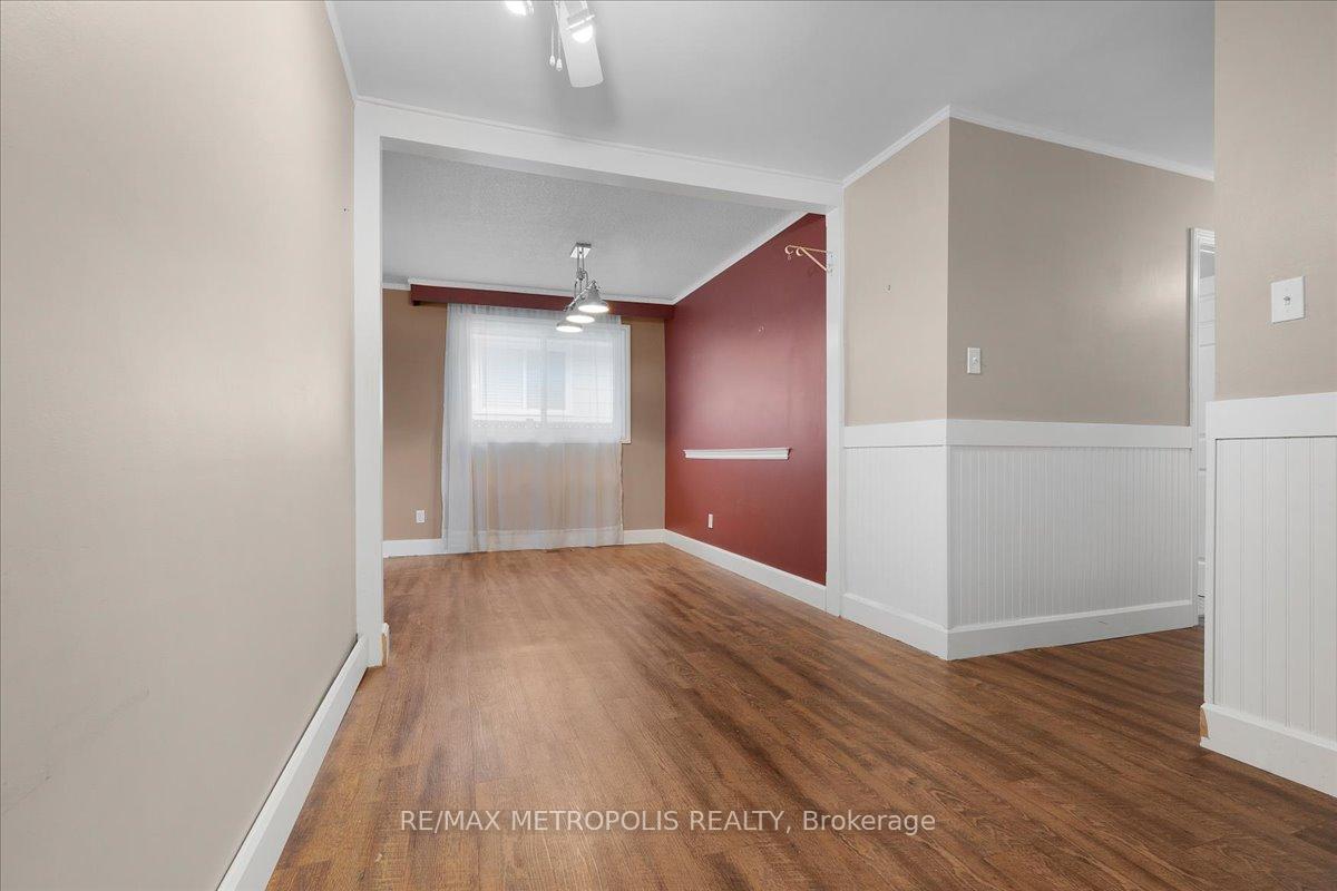 Photo 11 of Unit Main, 23 Silver Aspen Crescent, Kitchener, Forest Heights — HOMEH