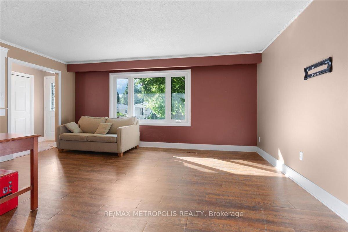Photo 13 of Unit Main, 23 Silver Aspen Crescent, Kitchener, Forest Heights — HOMEH