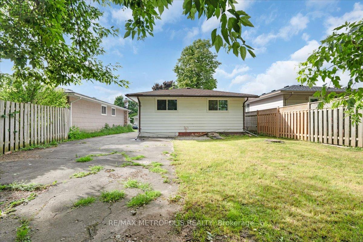 Photo 35 of Unit Main, 23 Silver Aspen Crescent, Kitchener, Forest Heights — HOMEH