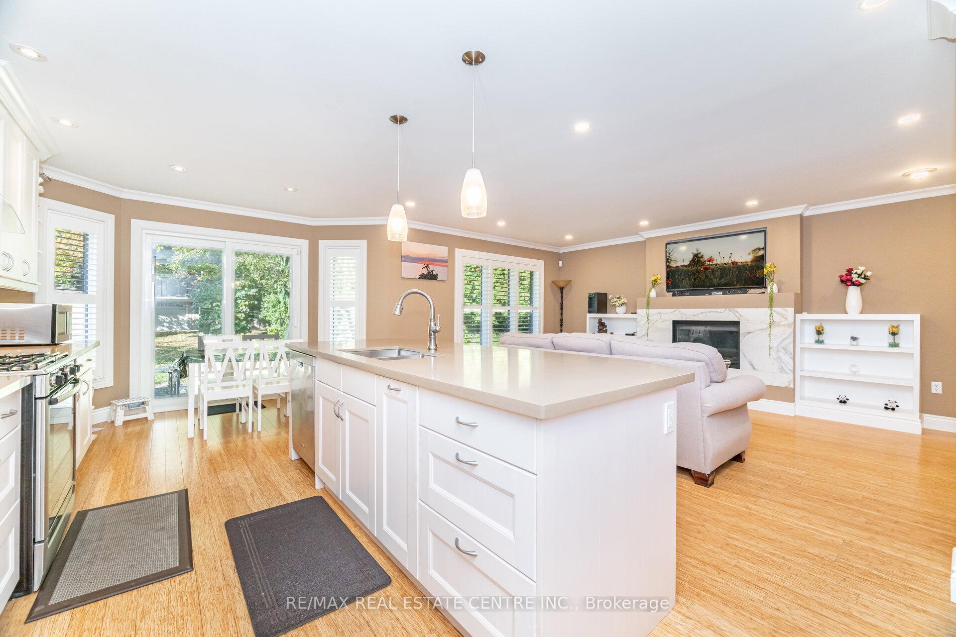 Photo 18 of 327 Cavendish Drive, Hamilton, Ancaster — HOMEH
