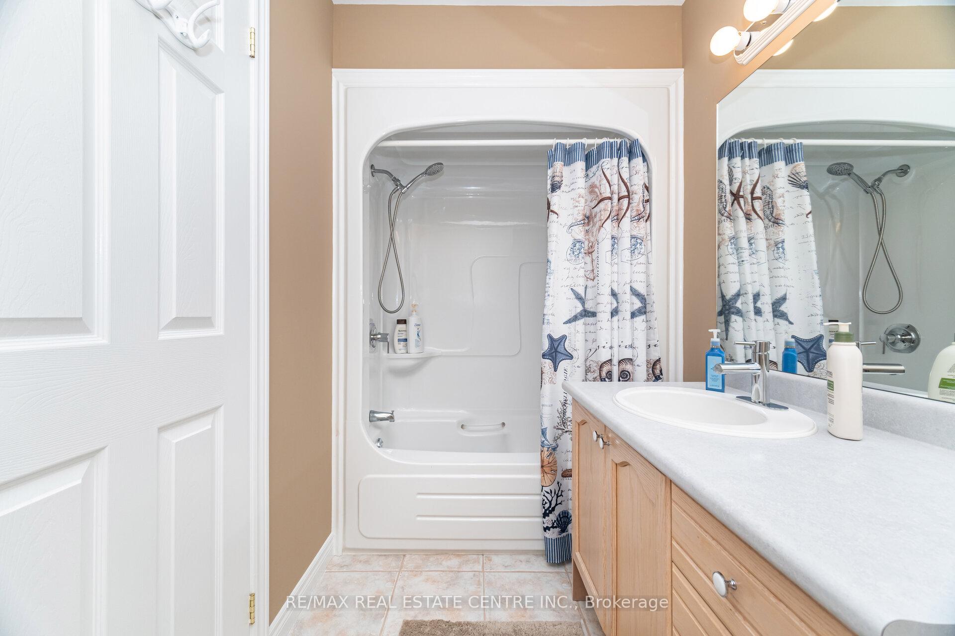 Photo 32 of 327 Cavendish Drive, Hamilton, Ancaster — HOMEH