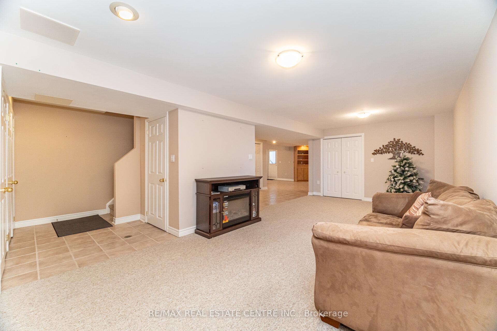 Photo 34 of 327 Cavendish Drive, Hamilton, Ancaster — HOMEH