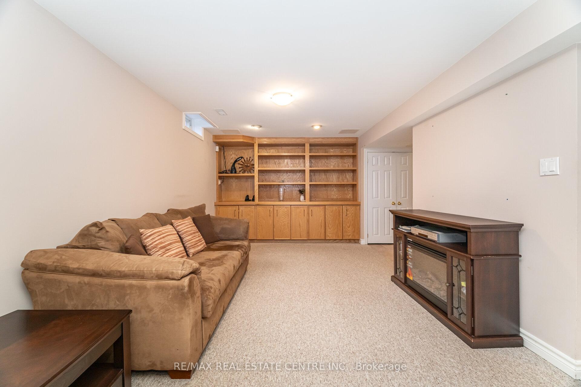 Photo 35 of 327 Cavendish Drive, Hamilton, Ancaster — HOMEH