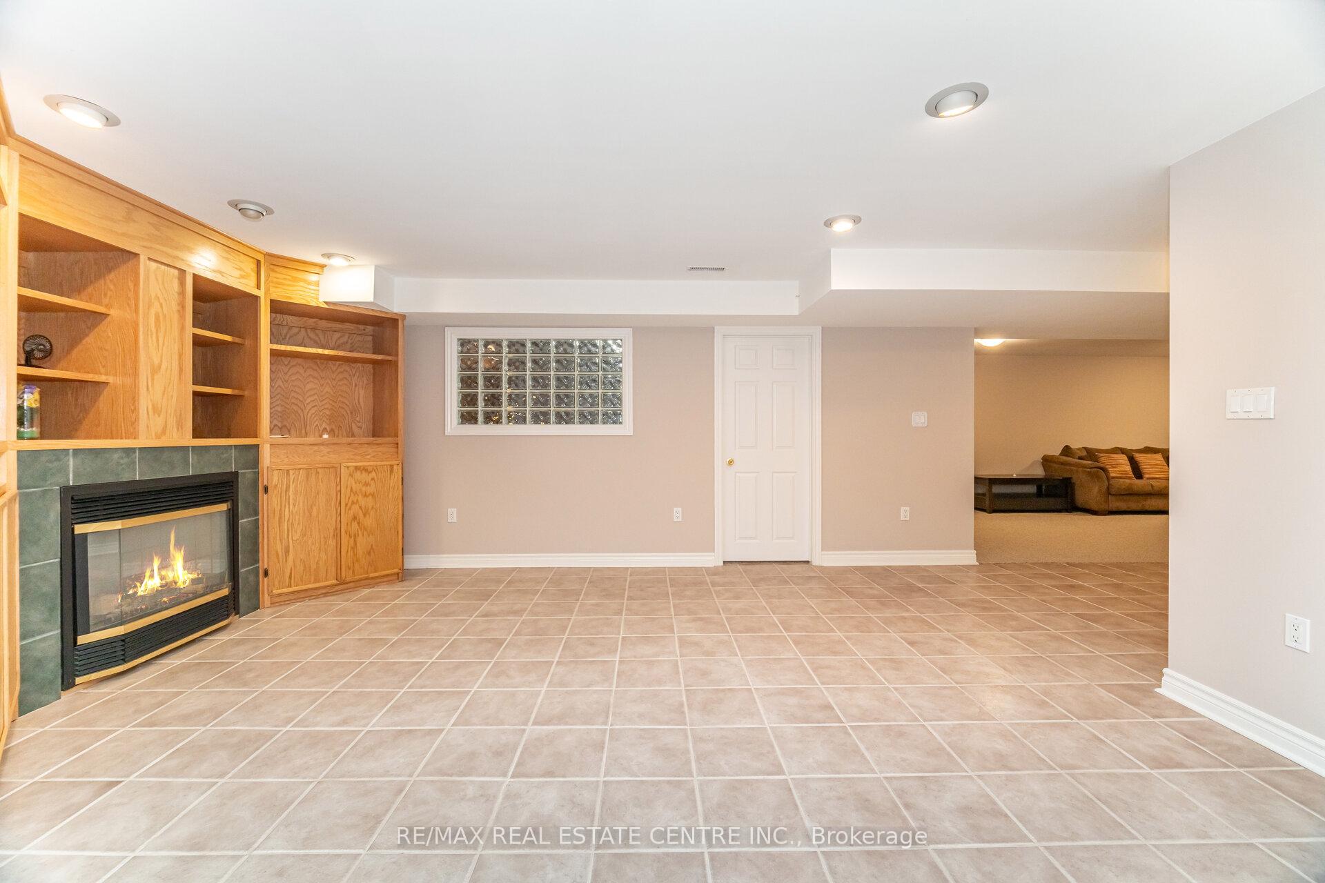 Photo 36 of 327 Cavendish Drive, Hamilton, Ancaster — HOMEH