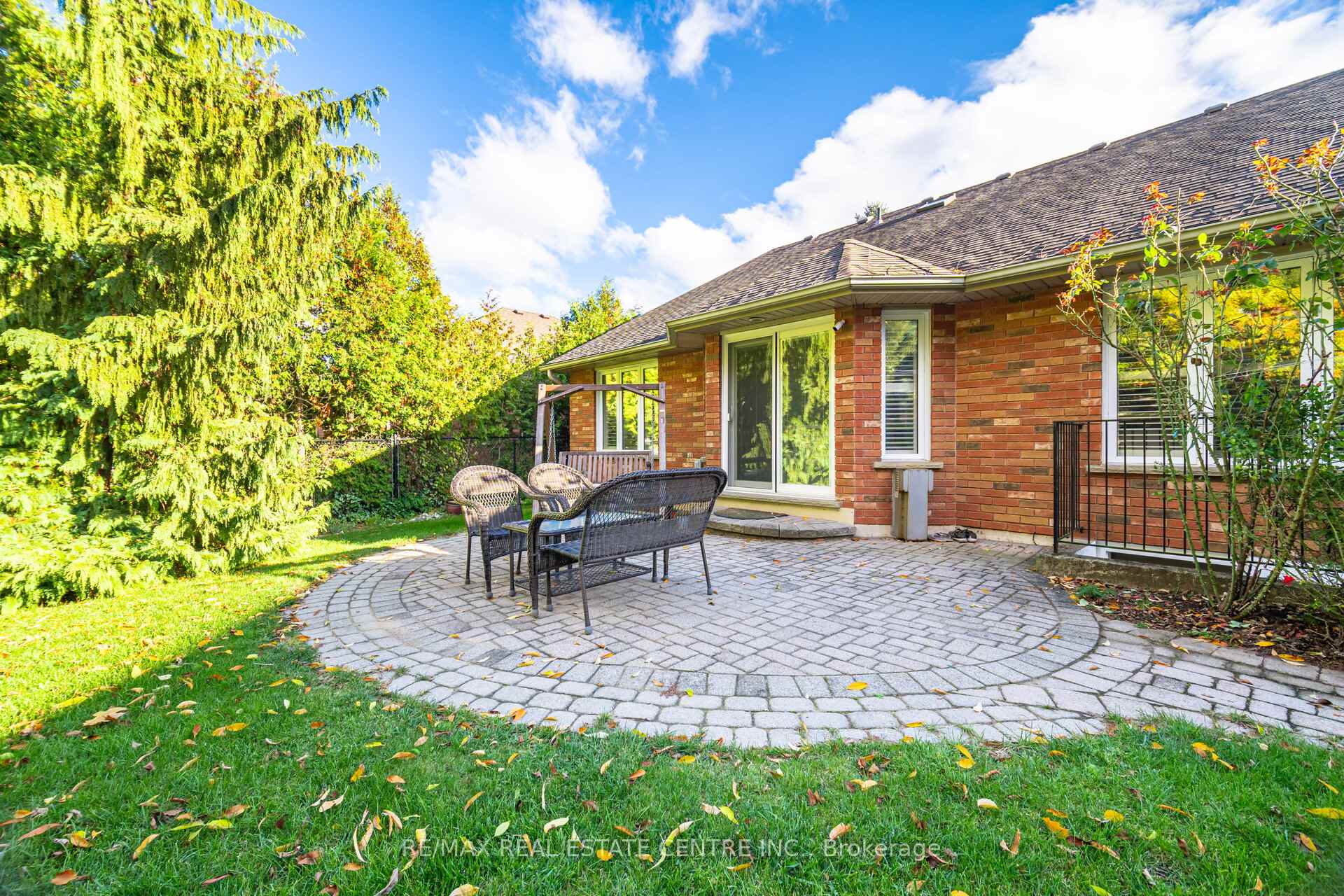Photo 44 of 327 Cavendish Drive, Hamilton, Ancaster — HOMEH