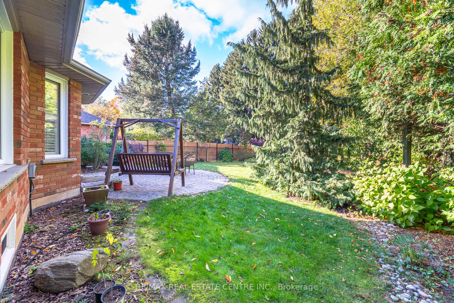 Photo 45 of 327 Cavendish Drive, Hamilton, Ancaster — HOMEH
