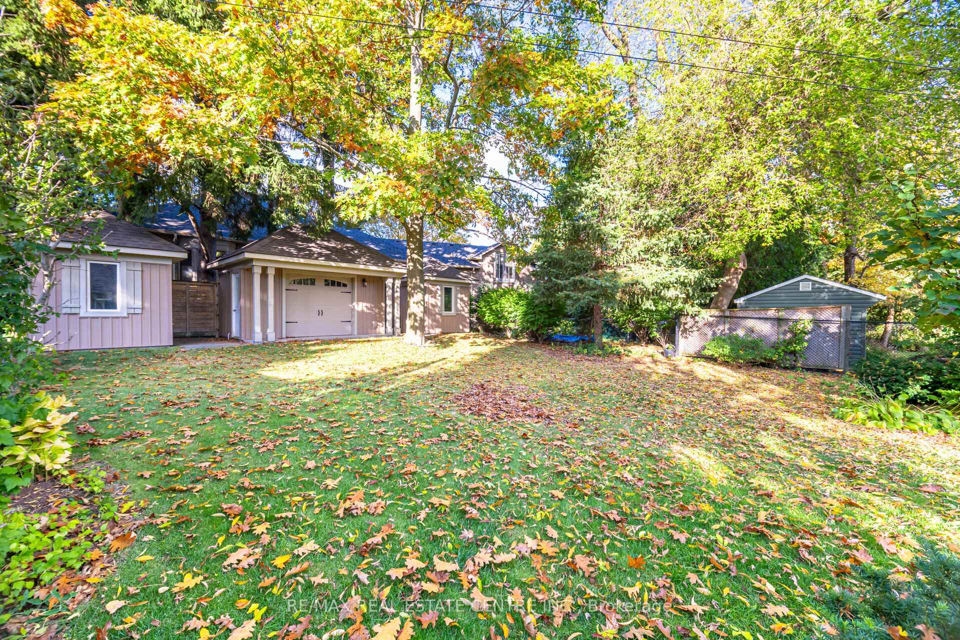 Photo 47 of 327 Cavendish Drive, Hamilton, Ancaster — HOMEH