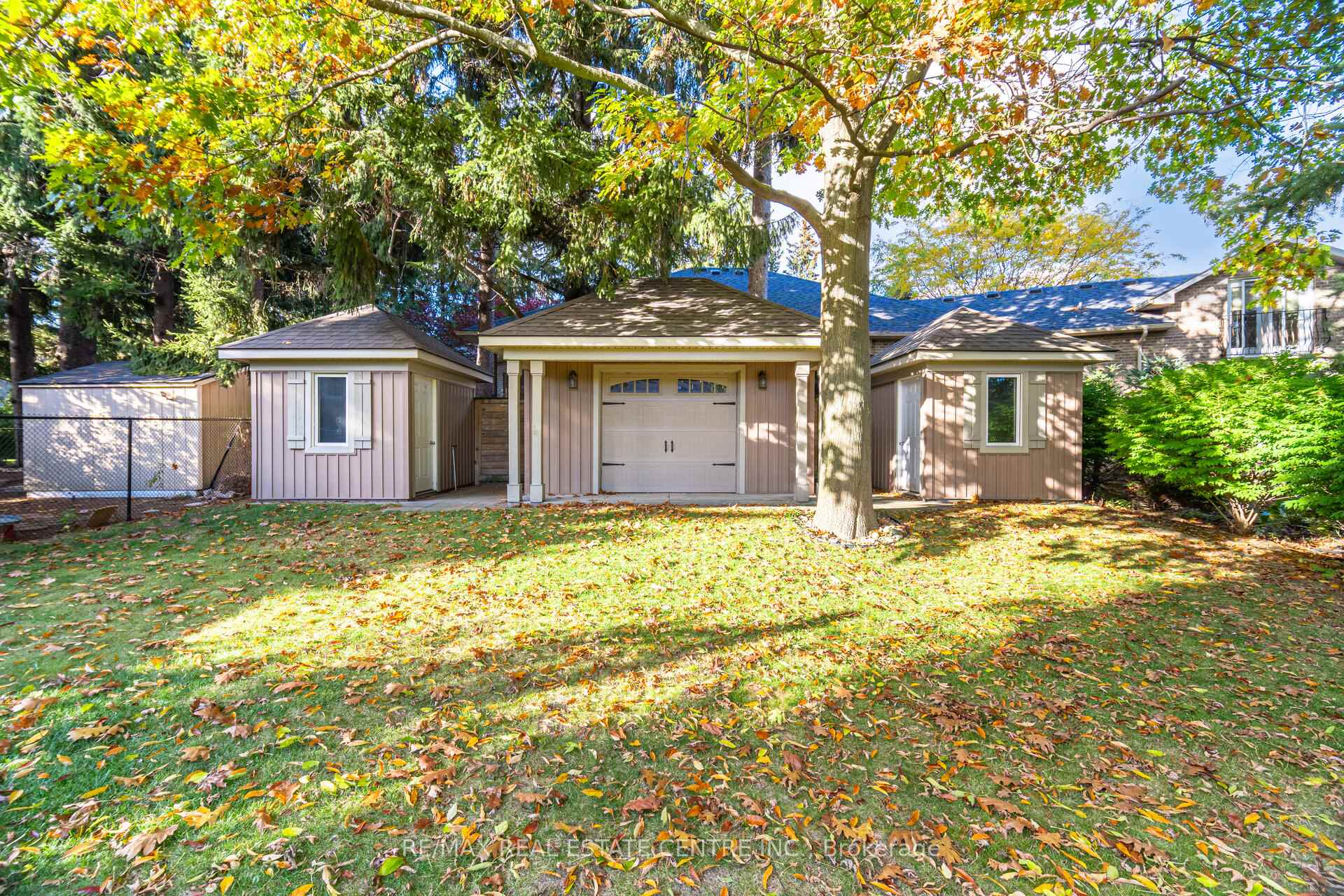 Photo 48 of 327 Cavendish Drive, Hamilton, Ancaster — HOMEH