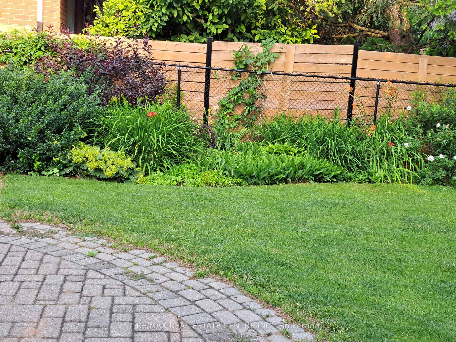 Photo 50 of 327 Cavendish Drive, Hamilton, Ancaster — HOMEH
