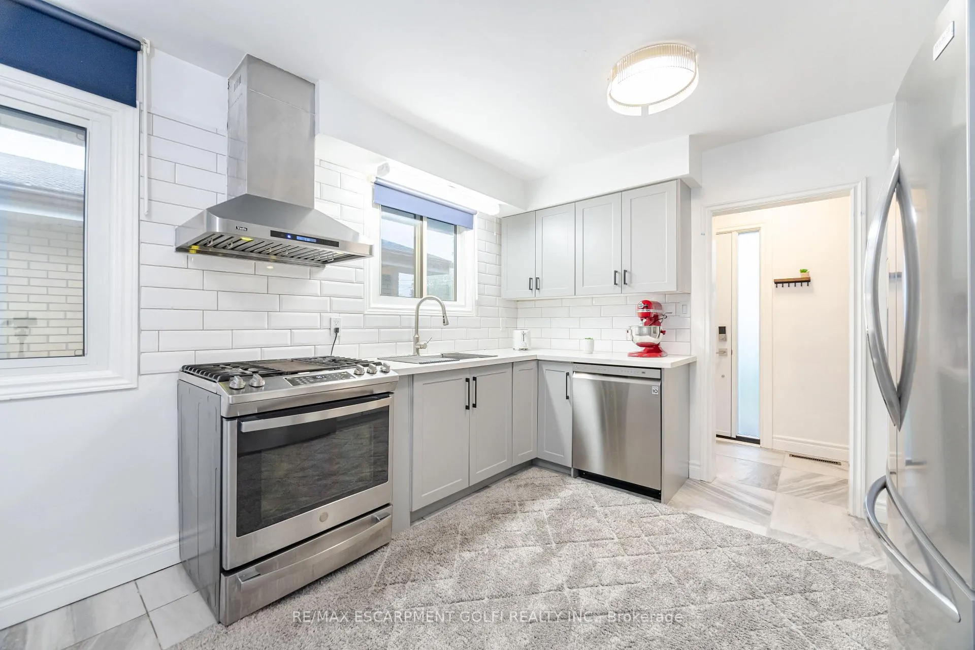 Photo 8 of 297 Mohawk Road W, Hamilton, Rolston — HOMEH