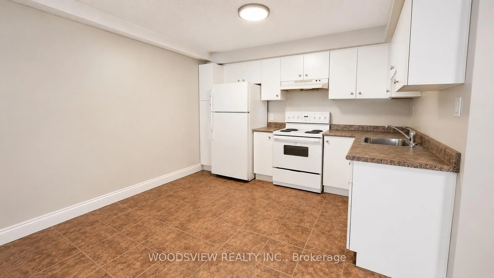 Photo 4 of Unit 3, 17 Washington Street, Markham, Old Markham Village — HOMEH