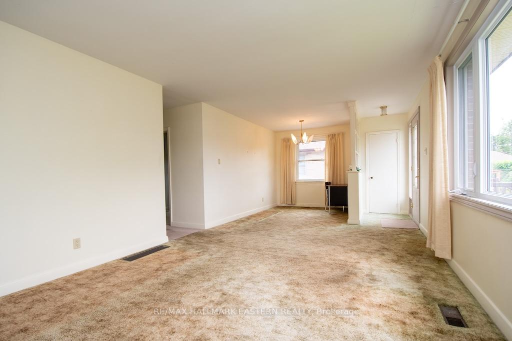 Photo 7 of 844 Philip Street, Peterborough, Northcrest Ward 5 — HOMEH