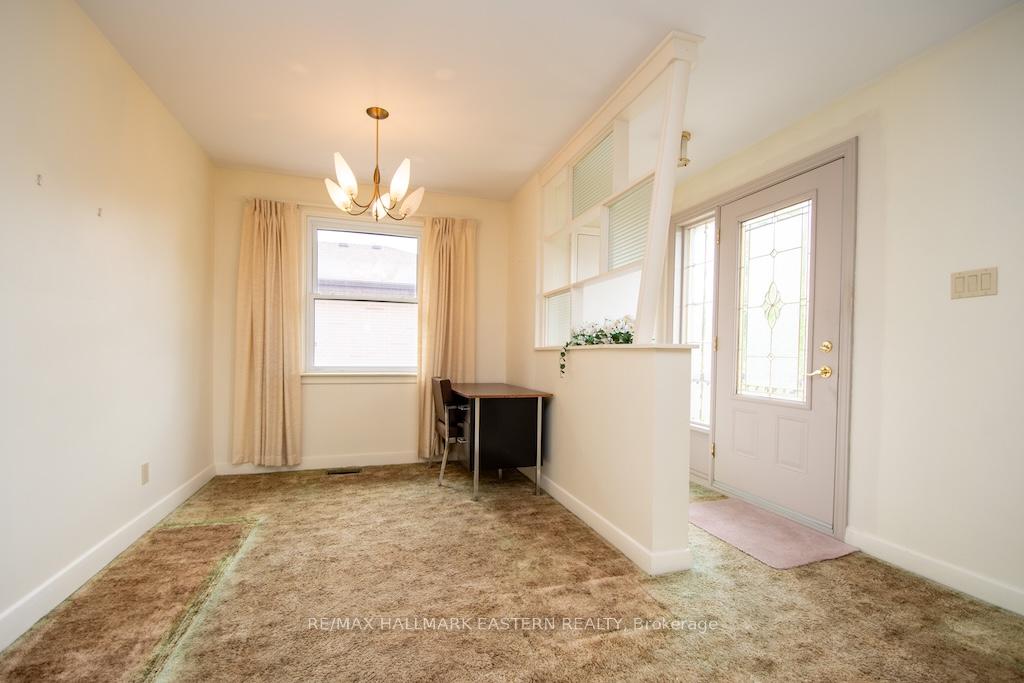 Photo 9 of 844 Philip Street, Peterborough, Northcrest Ward 5 — HOMEH