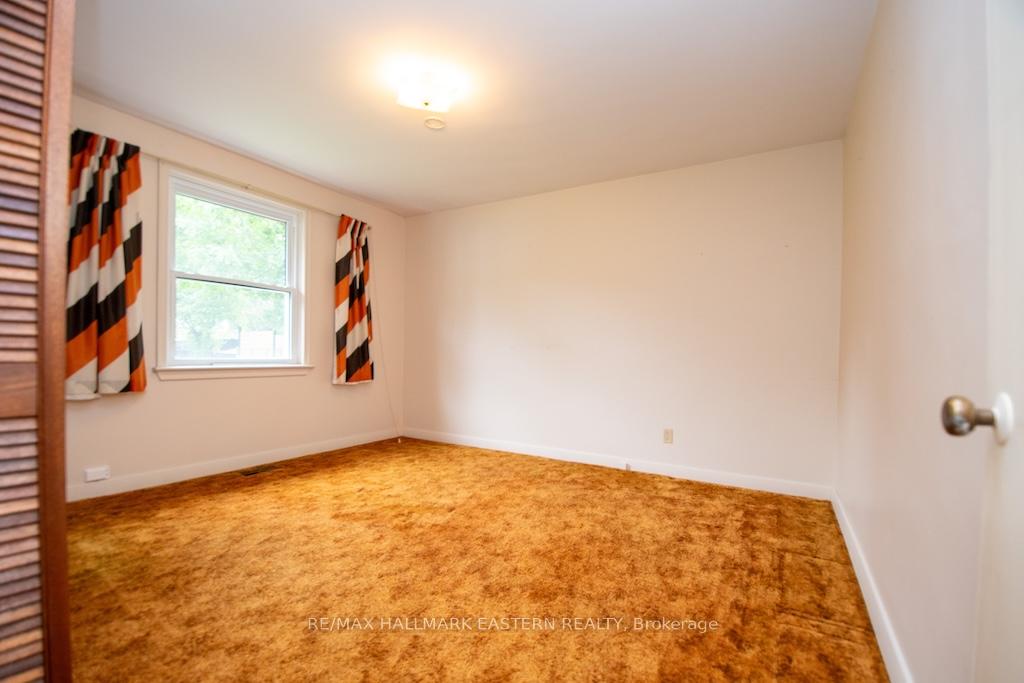 Photo 15 of 844 Philip Street, Peterborough, Northcrest Ward 5 — HOMEH