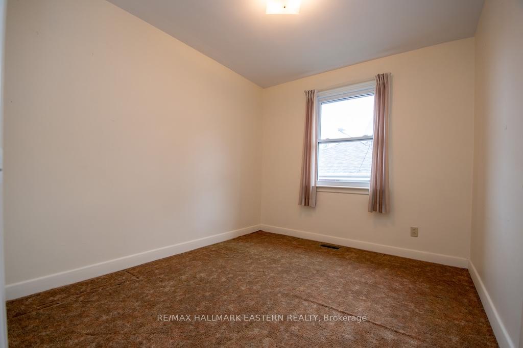 Photo 16 of 844 Philip Street, Peterborough, Northcrest Ward 5 — HOMEH