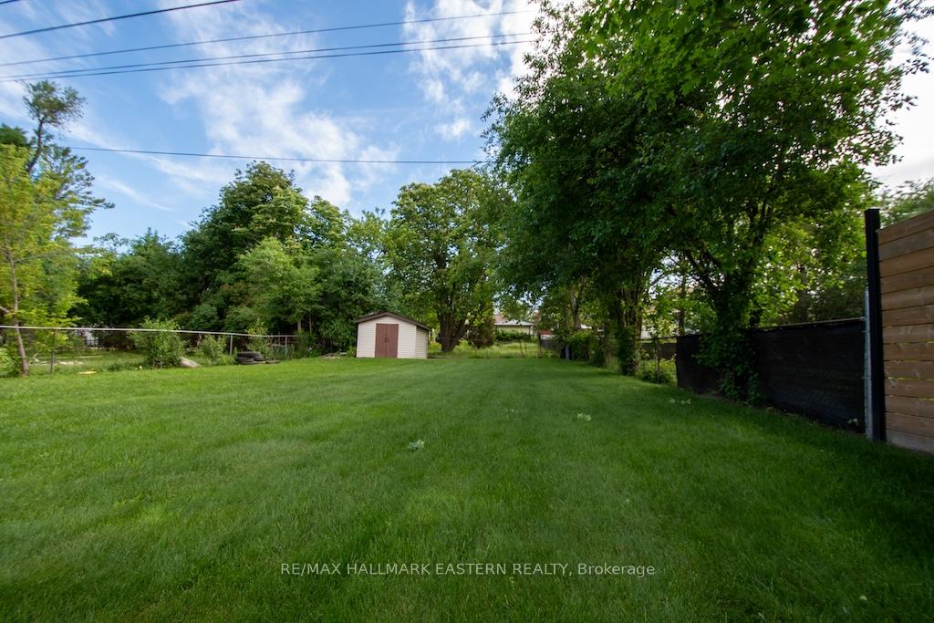 Photo 33 of 844 Philip Street, Peterborough, Northcrest Ward 5 — HOMEH