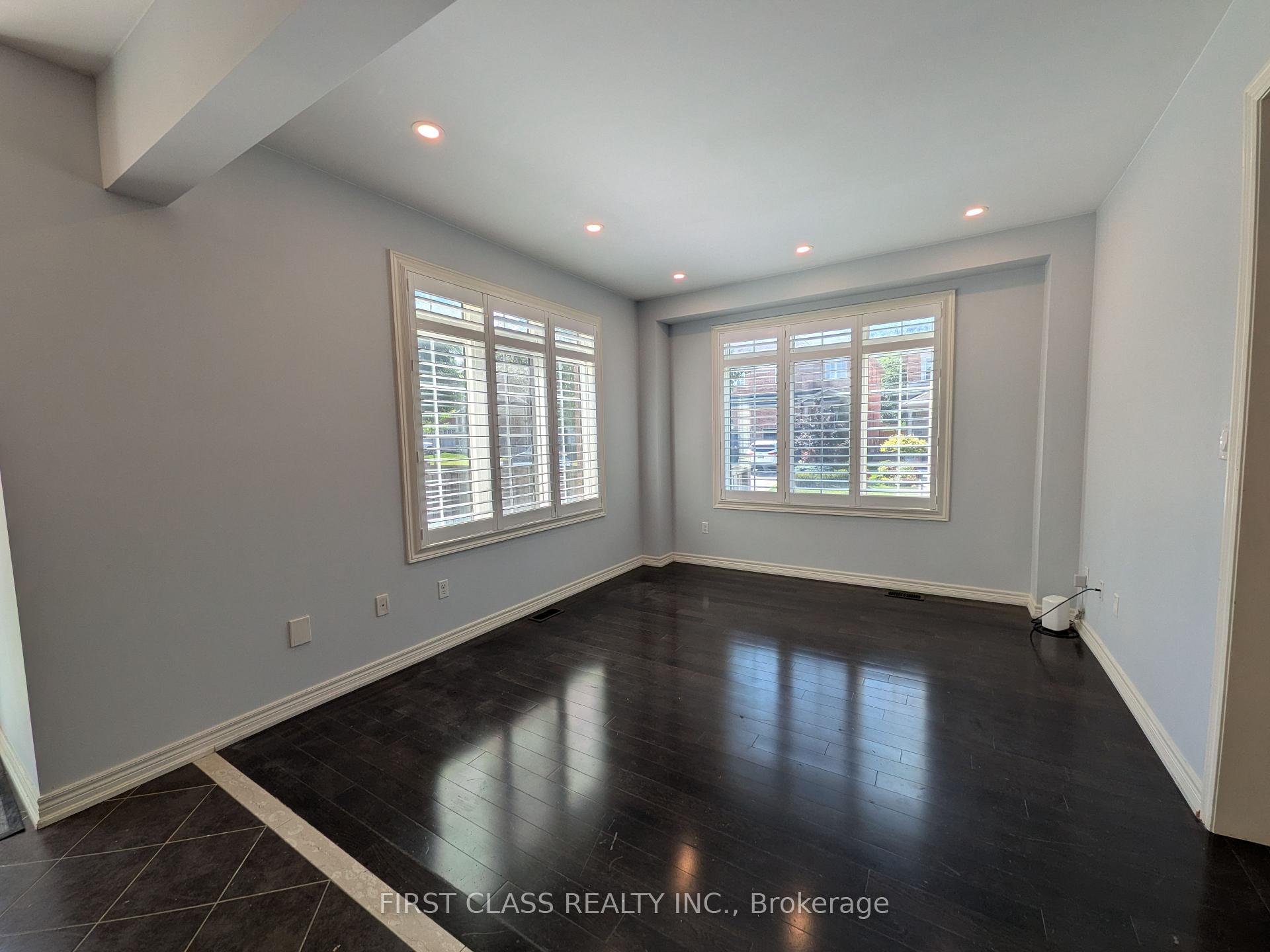 Photo 11 of 1140 Stuffles Crescent, Newmarket, Stonehaven-Wyndham — HOMEH