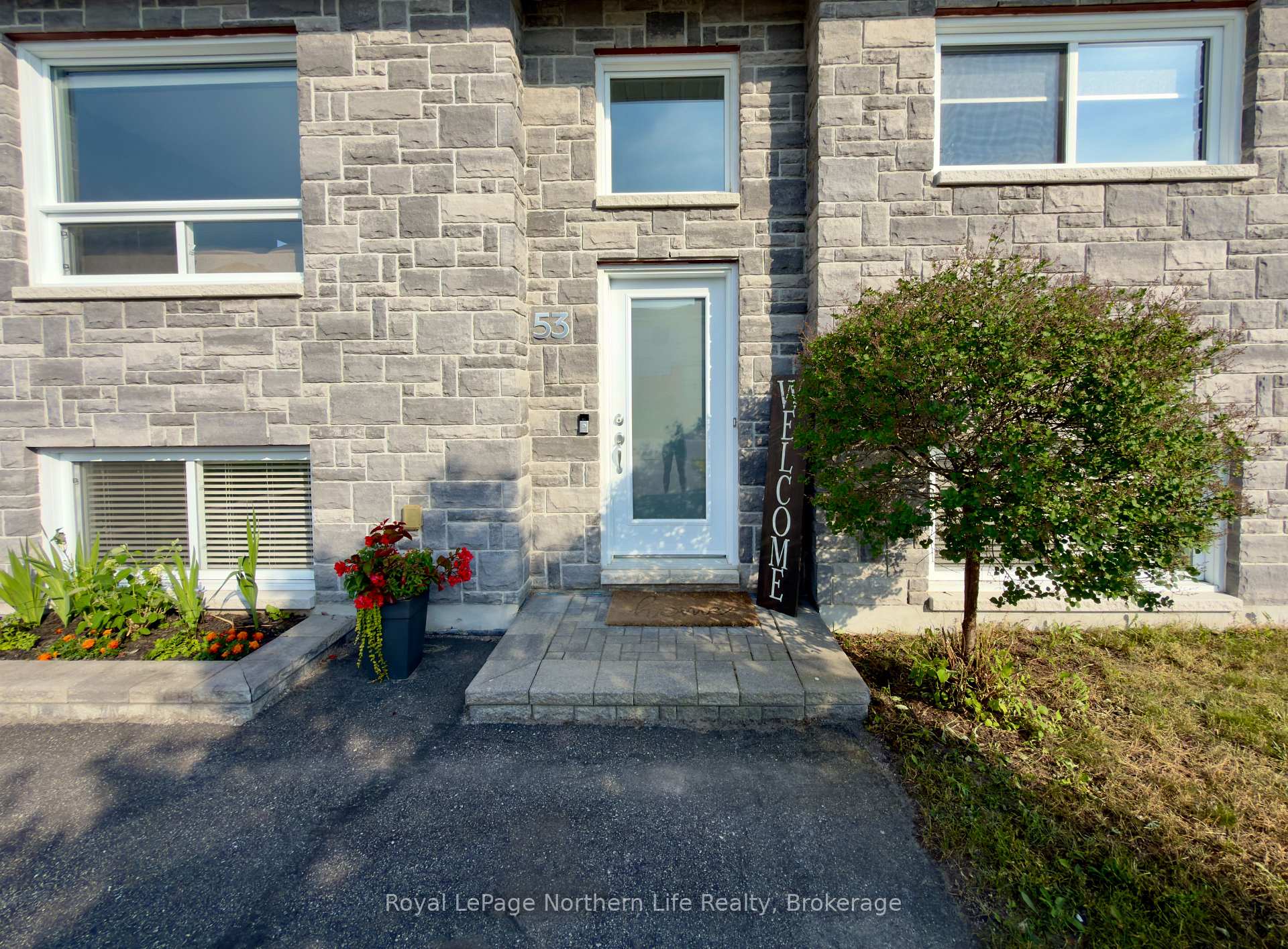 Photo 23 of 53 Perut Place, North Bay, Birchaven — HOMEH