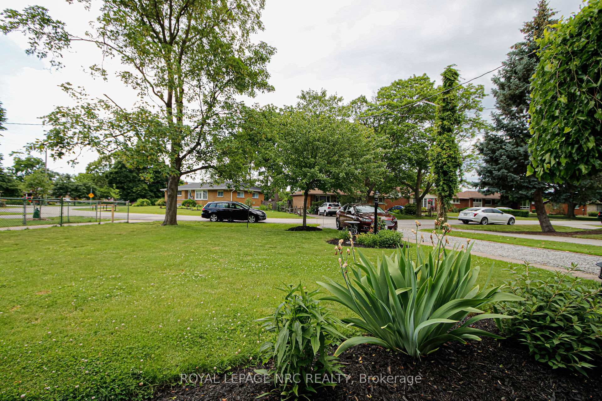 Photo 34 of 24 Juliana Crescent, St. Catharines, Lakeport — HOMEH
