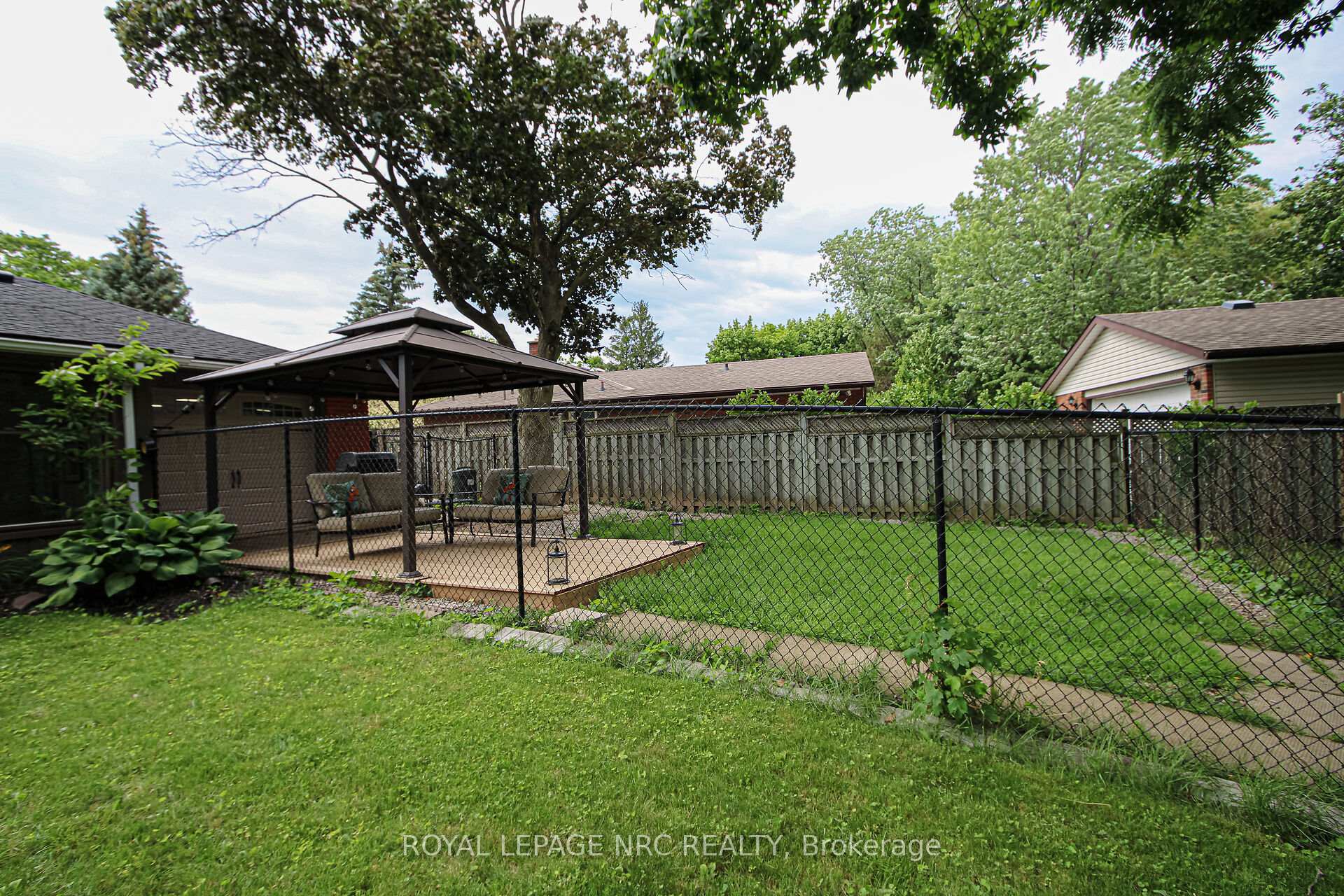 Photo 41 of 24 Juliana Crescent, St. Catharines, Lakeport — HOMEH