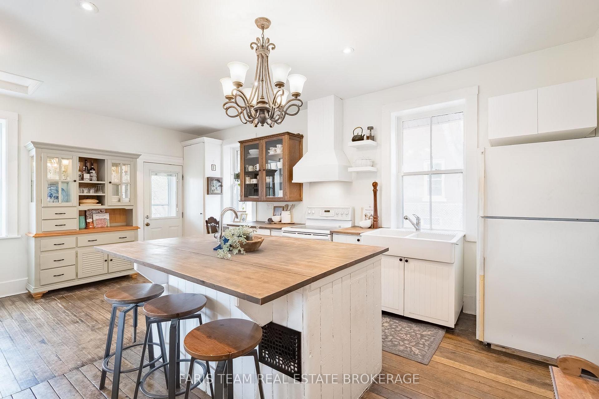 Photo 1 of 53 Burton Avenue, Barrie, Allandale — HOMEH