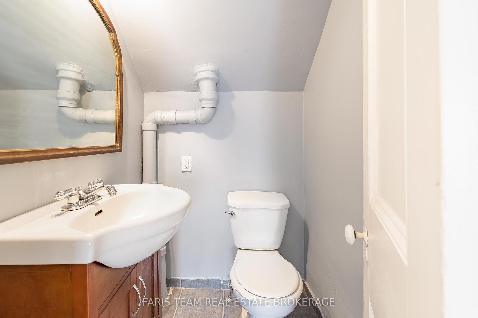 Photo 32 of 53 Burton Avenue, Barrie, Allandale — HOMEH