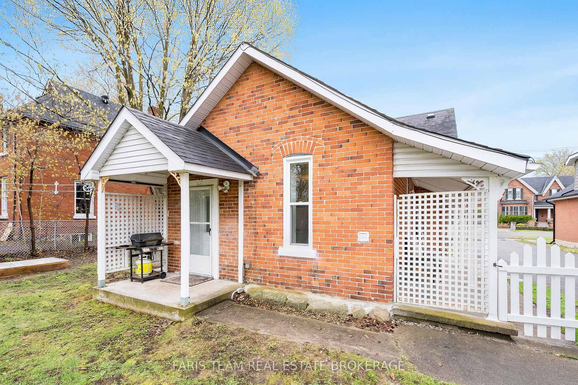 Photo 33 of 53 Burton Avenue, Barrie, Allandale — HOMEH