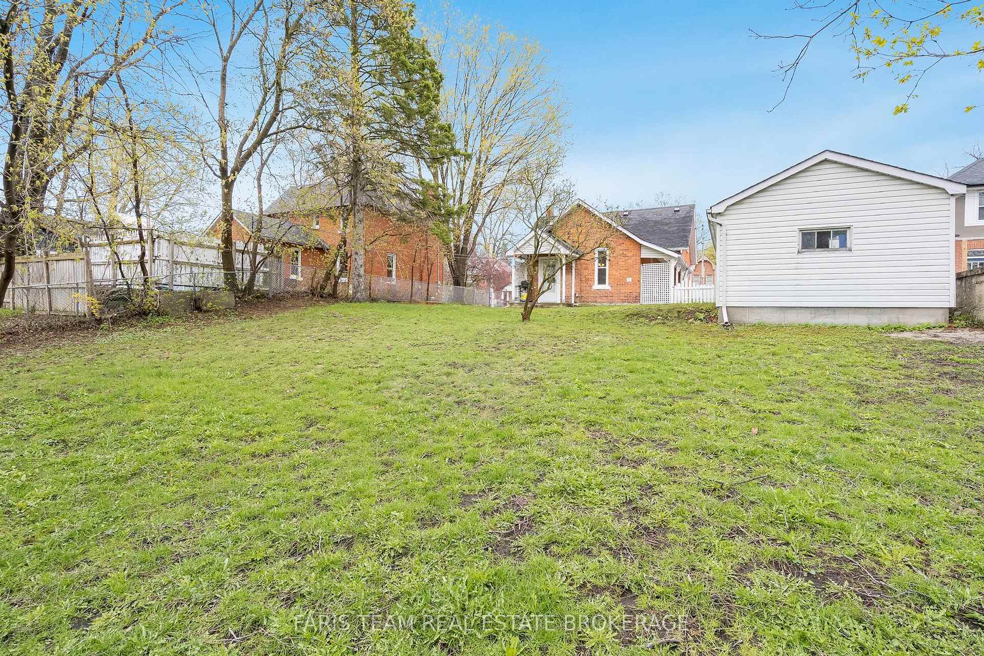 Photo 37 of 53 Burton Avenue, Barrie, Allandale — HOMEH