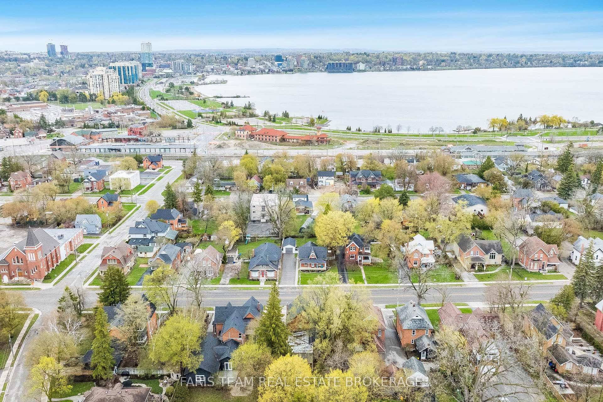 Photo 39 of 53 Burton Avenue, Barrie, Allandale — HOMEH