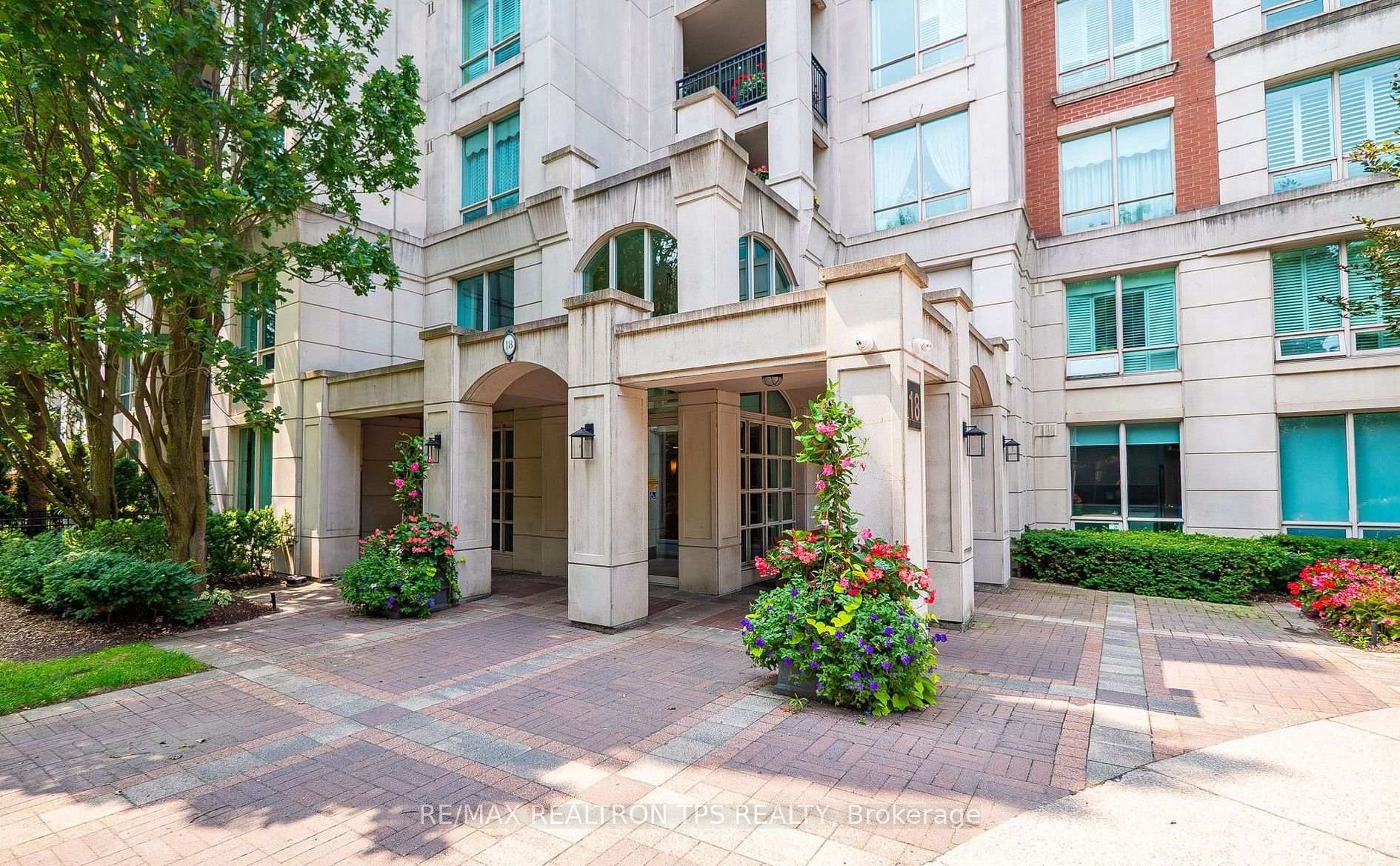 Photo 2 of Unit PH903, 18 William Carson Crescent, North York, St. Andrew-Windfields — HOMEH