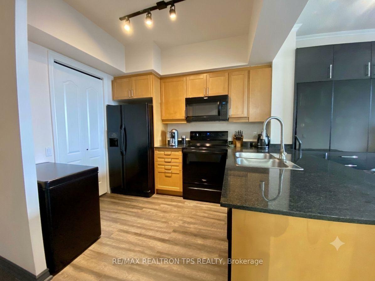 Photo 5 of Unit PH903, 18 William Carson Crescent, North York, St. Andrew-Windfields — HOMEH