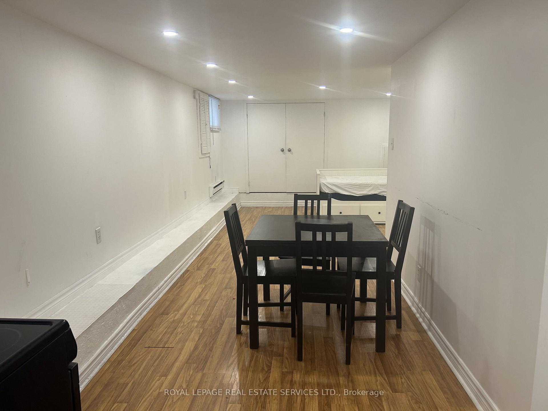 Photo 6 of Unit L, 23 Kings Park Boulevard, Toronto, Danforth Village-East York — HOMEH