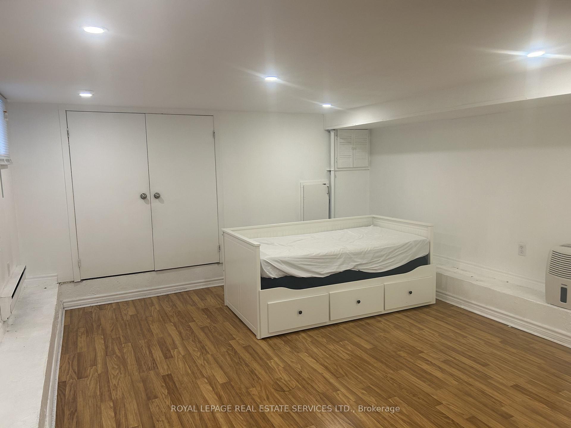 Photo 7 of Unit L, 23 Kings Park Boulevard, Toronto, Danforth Village-East York — HOMEH