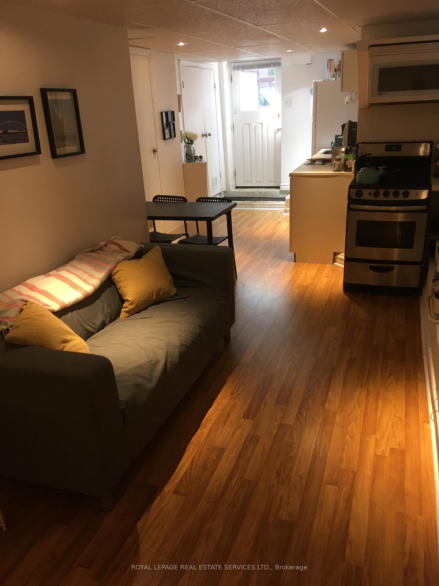 Photo 13 of Unit L, 23 Kings Park Boulevard, Toronto, Danforth Village-East York — HOMEH