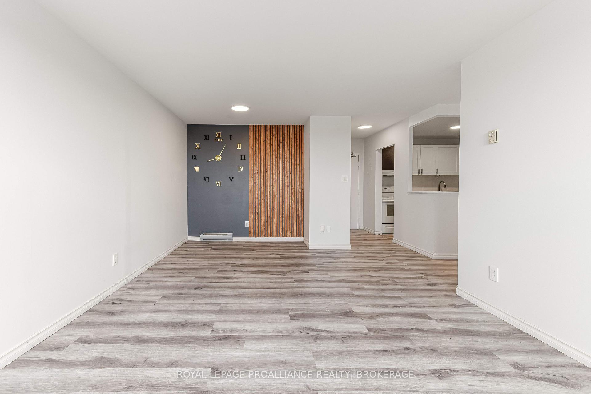 Photo 8 of Unit 909, 66 Greenview Drive, Kingston, Central City West — HOMEH