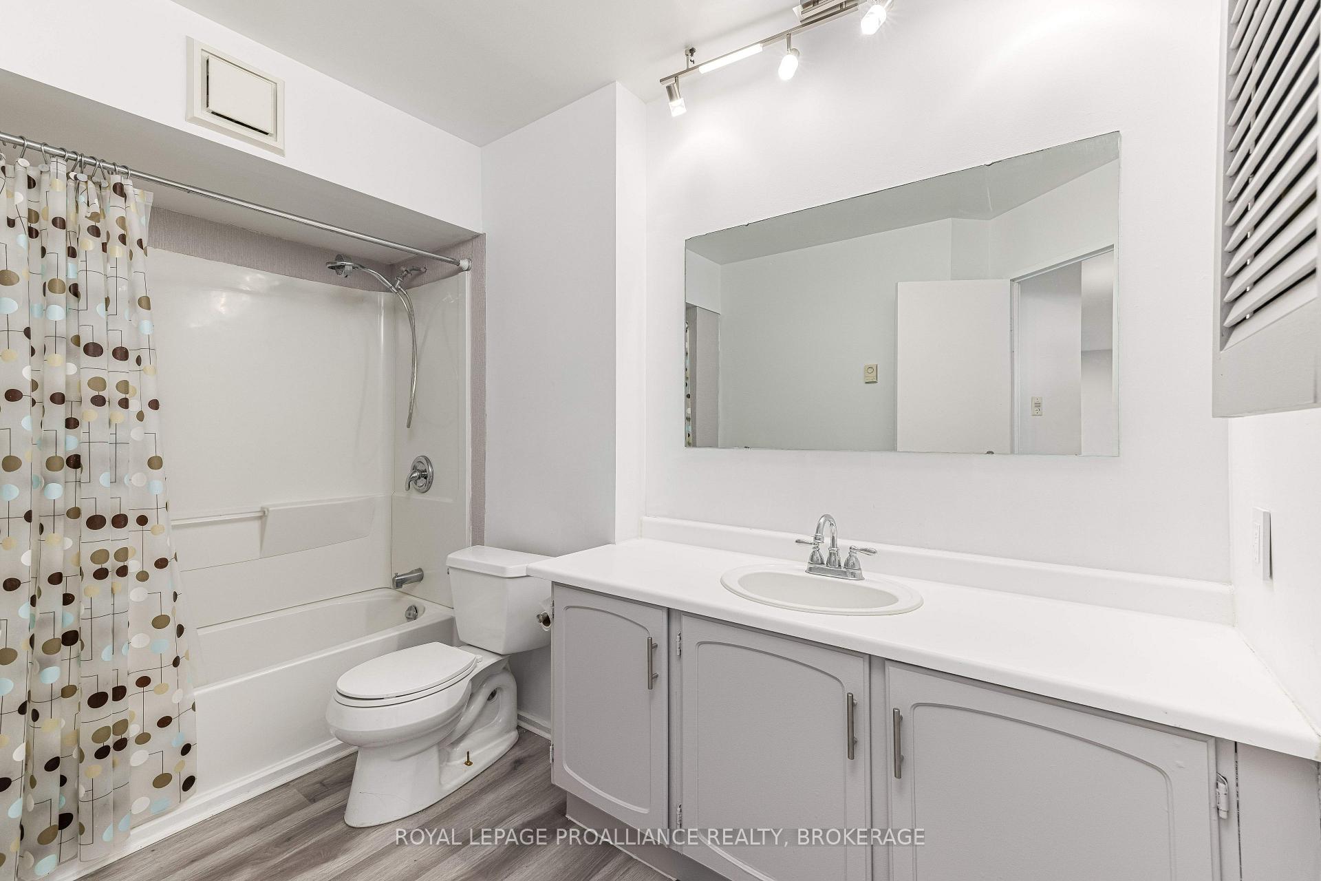 Photo 17 of Unit 909, 66 Greenview Drive, Kingston, Central City West — HOMEH