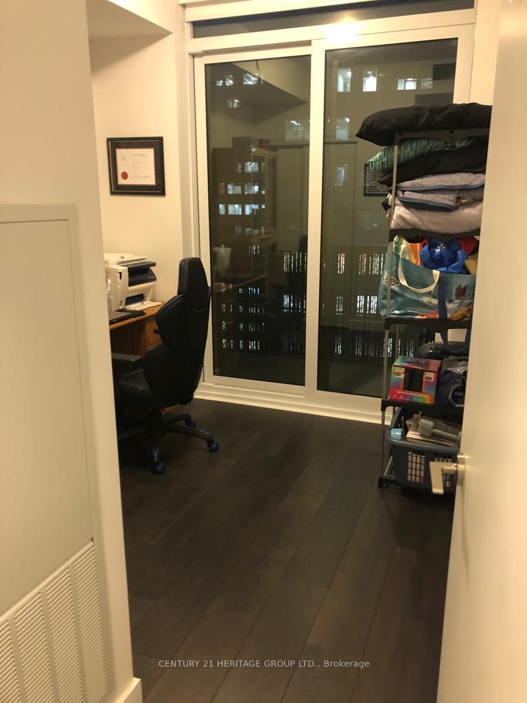 Photo 13 of Unit 1505, 8 Eglinton Avenue E, Toronto, Mount Pleasant West — HOMEH