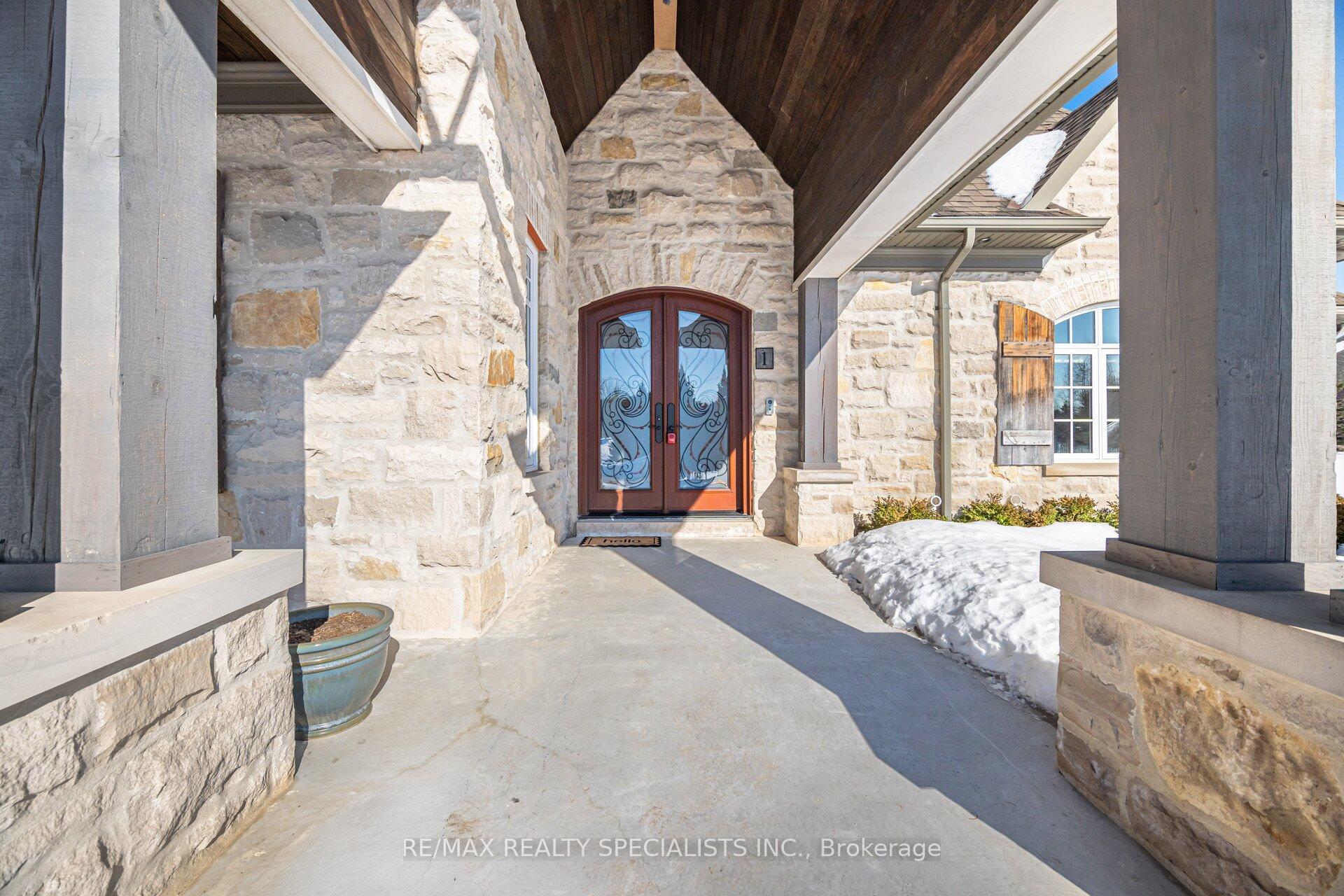 Photo 5 of 1 Edgewild Drive, Caledon, Palgrave — HOMEH