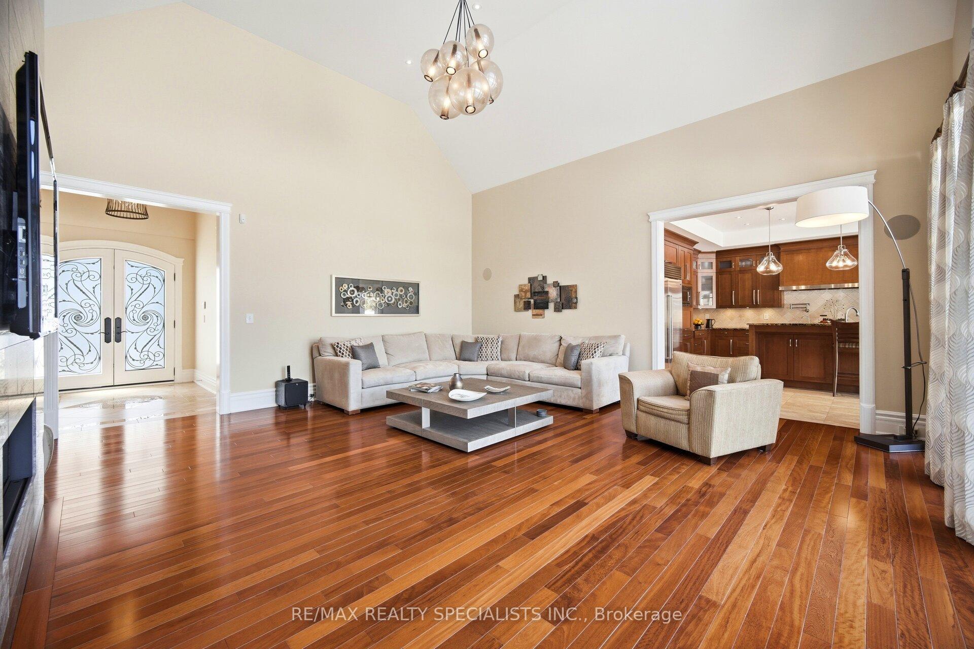 Photo 10 of 1 Edgewild Drive, Caledon, Palgrave — HOMEH