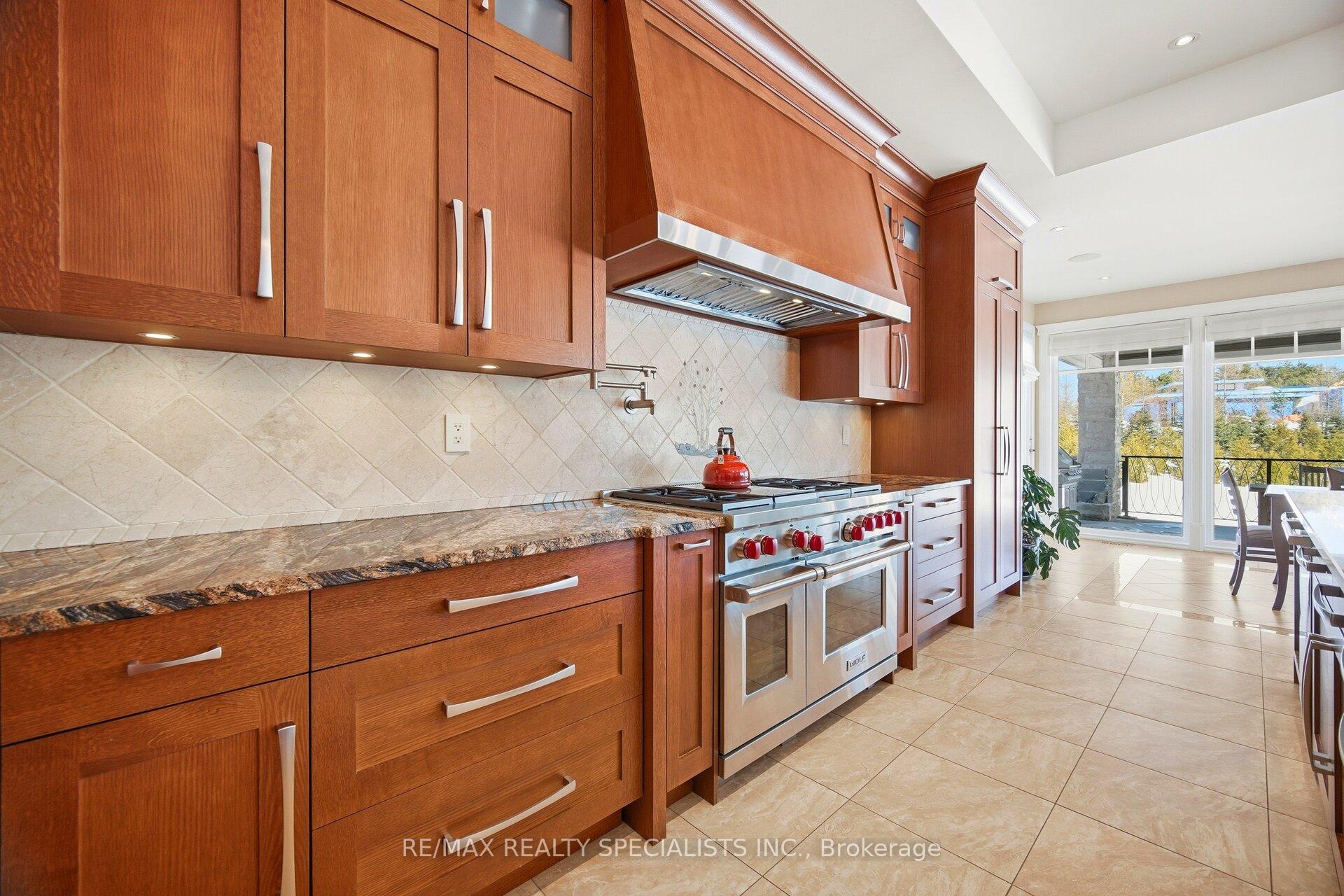 Photo 13 of 1 Edgewild Drive, Caledon, Palgrave — HOMEH