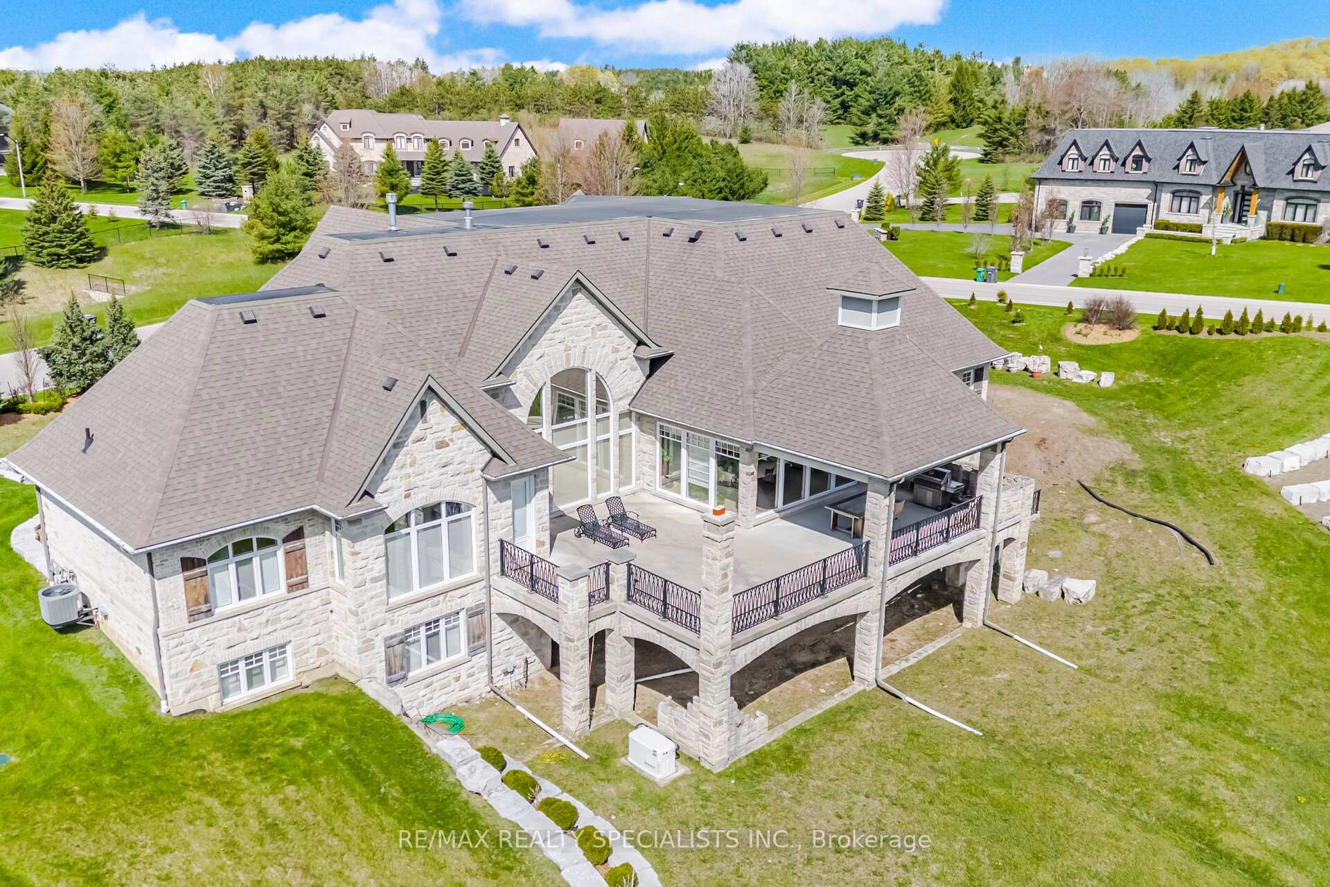 Photo 46 of 1 Edgewild Drive, Caledon, Palgrave — HOMEH