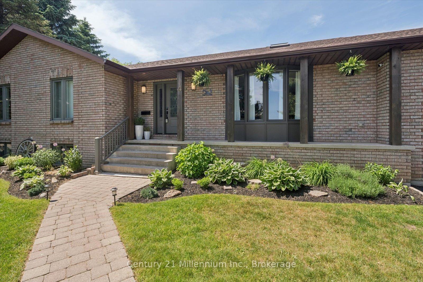 Photo 7 of 4 Blackburn Avenue, Clearview, Nottawa — HOMEH