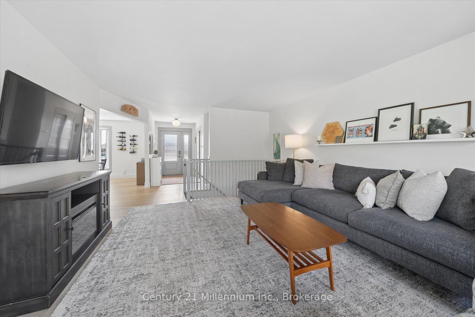 Photo 9 of 4 Blackburn Avenue, Clearview, Nottawa — HOMEH